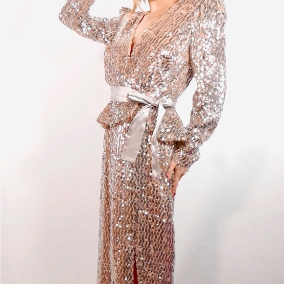Lilli Diamond California Sequin Evening Gown
Circa 1980s - Picture 9 of 9